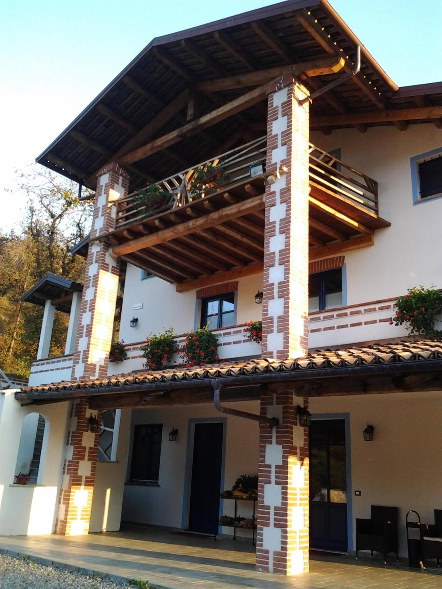 Agriturismo Bio-Ecologico Sant'Isidoro Hostal Roccaforte Mondovì Exterior foto