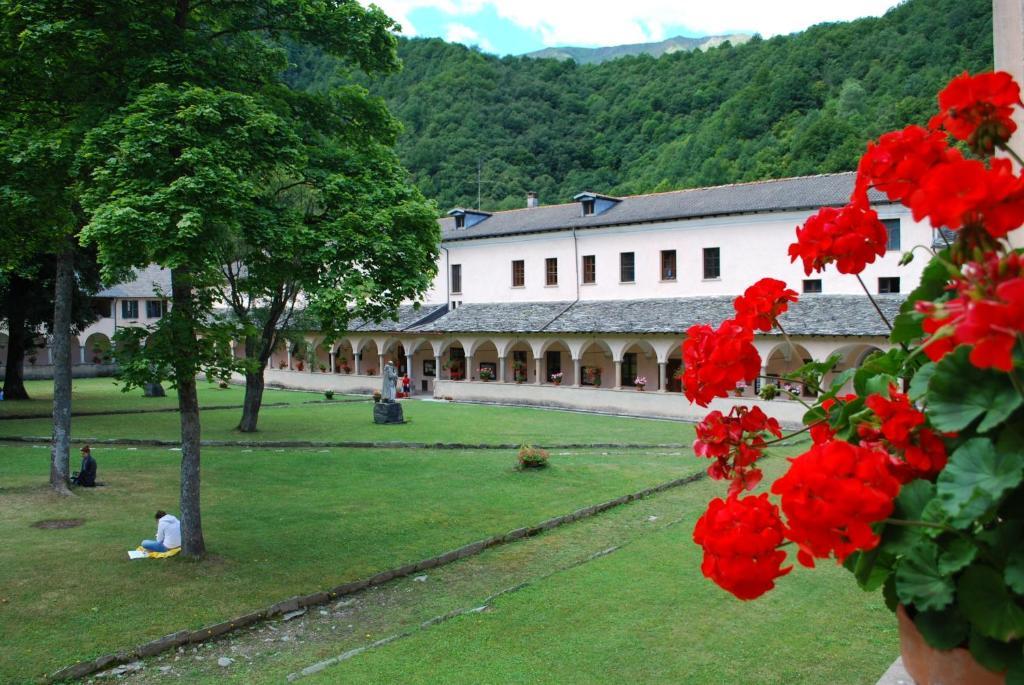 Agriturismo Bio-Ecologico Sant'Isidoro Hostal Roccaforte Mondovì Exterior foto